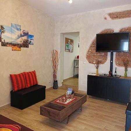 Etnacity Guest House Apartment Catania Bagian luar foto