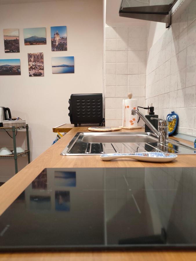 Etnacity Guest House Apartment Catania Bagian luar foto