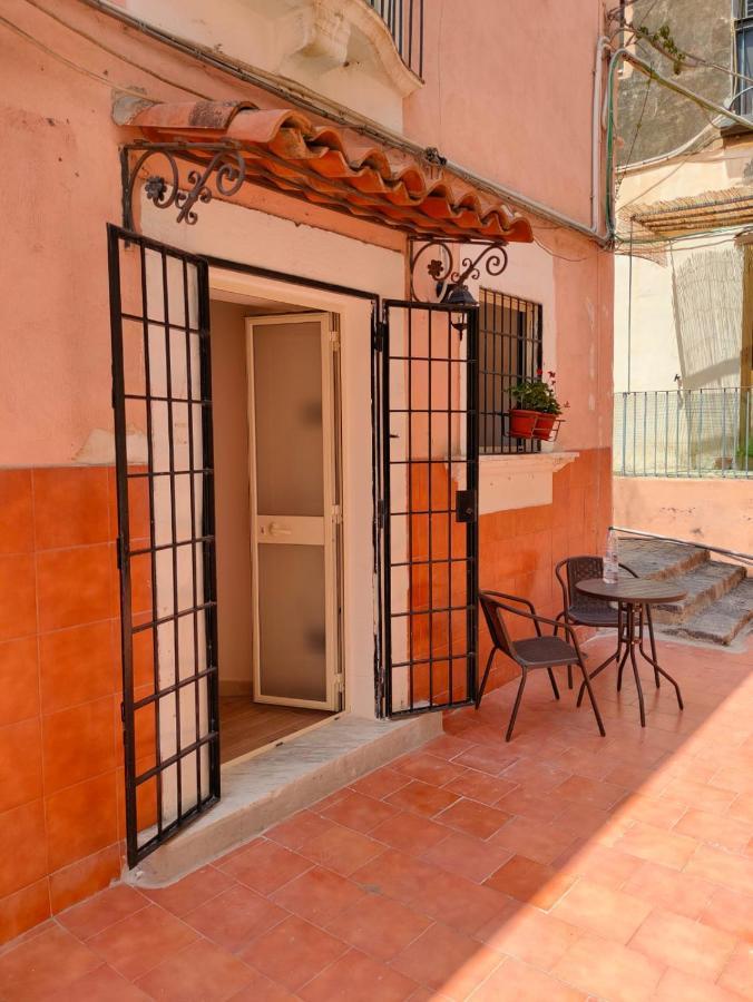 Etnacity Guest House Apartment Catania Bagian luar foto