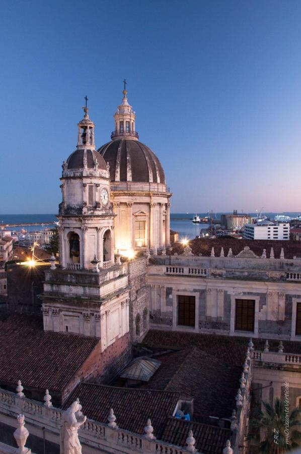 Etnacity Guest House Apartment Catania Bagian luar foto