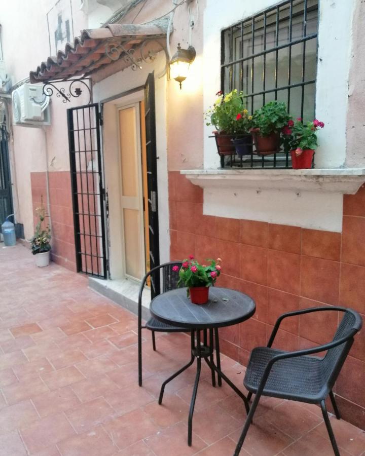 Etnacity Guest House Apartment Catania Bagian luar foto