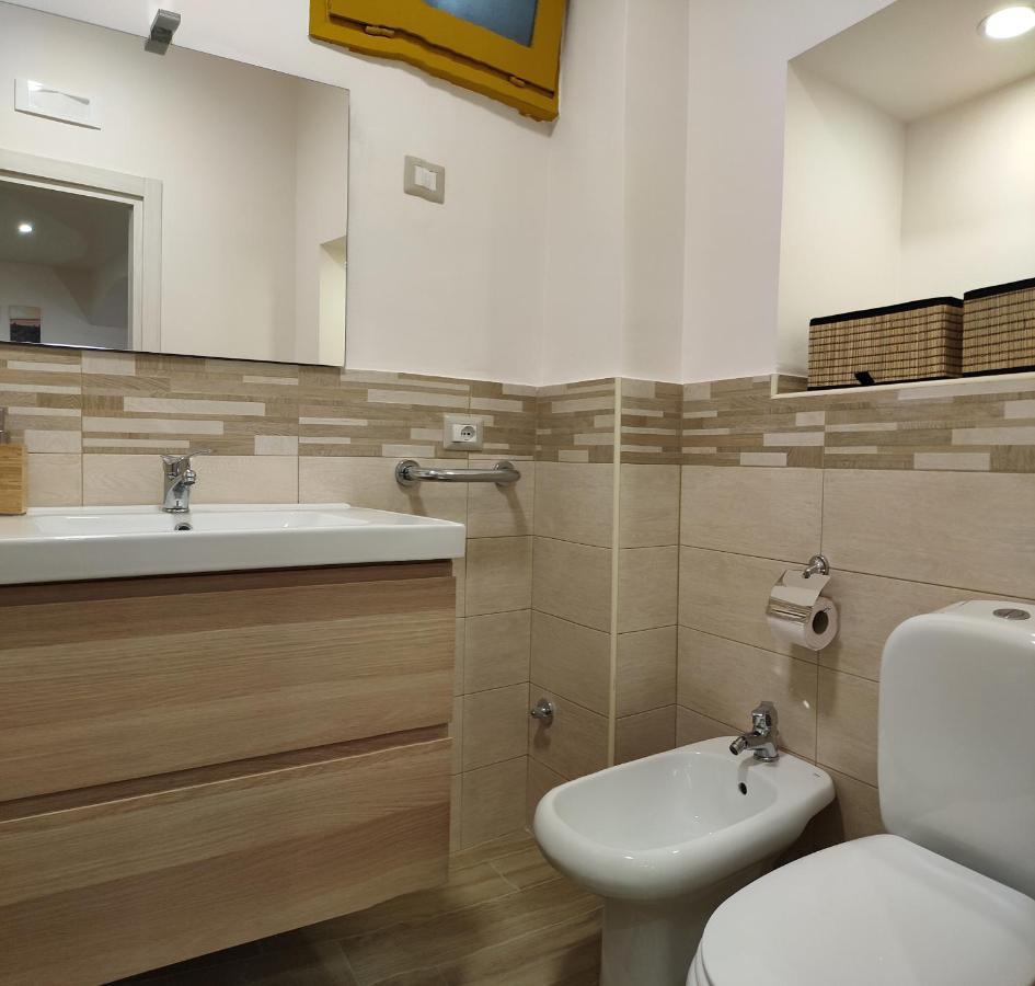 Etnacity Guest House Apartment Catania Bagian luar foto