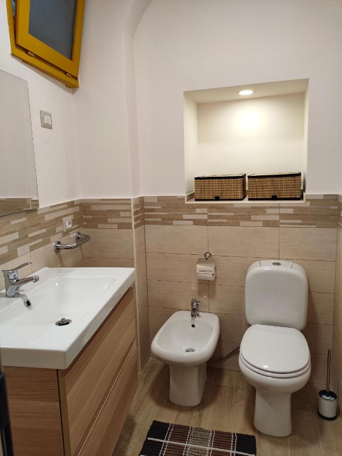 Etnacity Guest House Apartment Catania Bagian luar foto