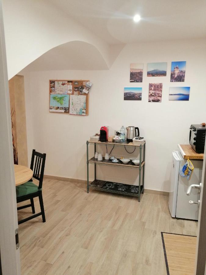 Etnacity Guest House Apartment Catania Bagian luar foto