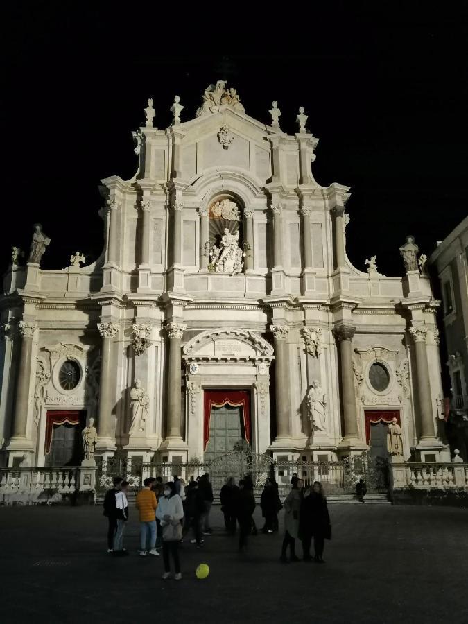 Etnacity Guest House Apartment Catania Bagian luar foto