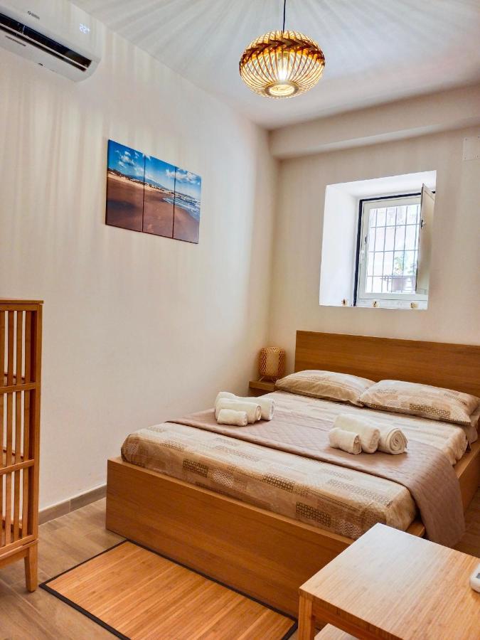 Etnacity Guest House Apartment Catania Bagian luar foto