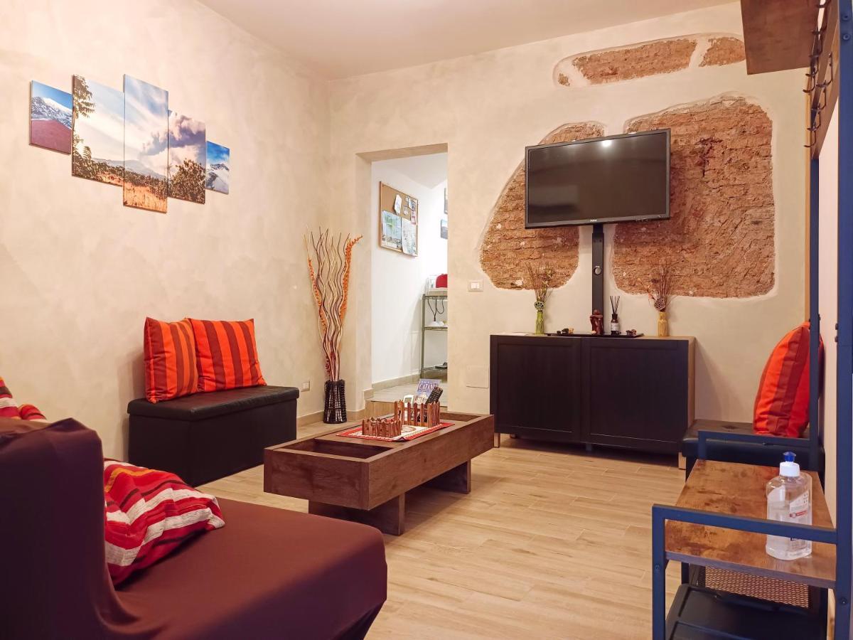 Etnacity Guest House Apartment Catania Bagian luar foto
