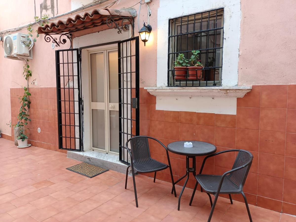 Etnacity Guest House Apartment Catania Bagian luar foto